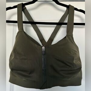 Knockout sports bra in Olive Green💚